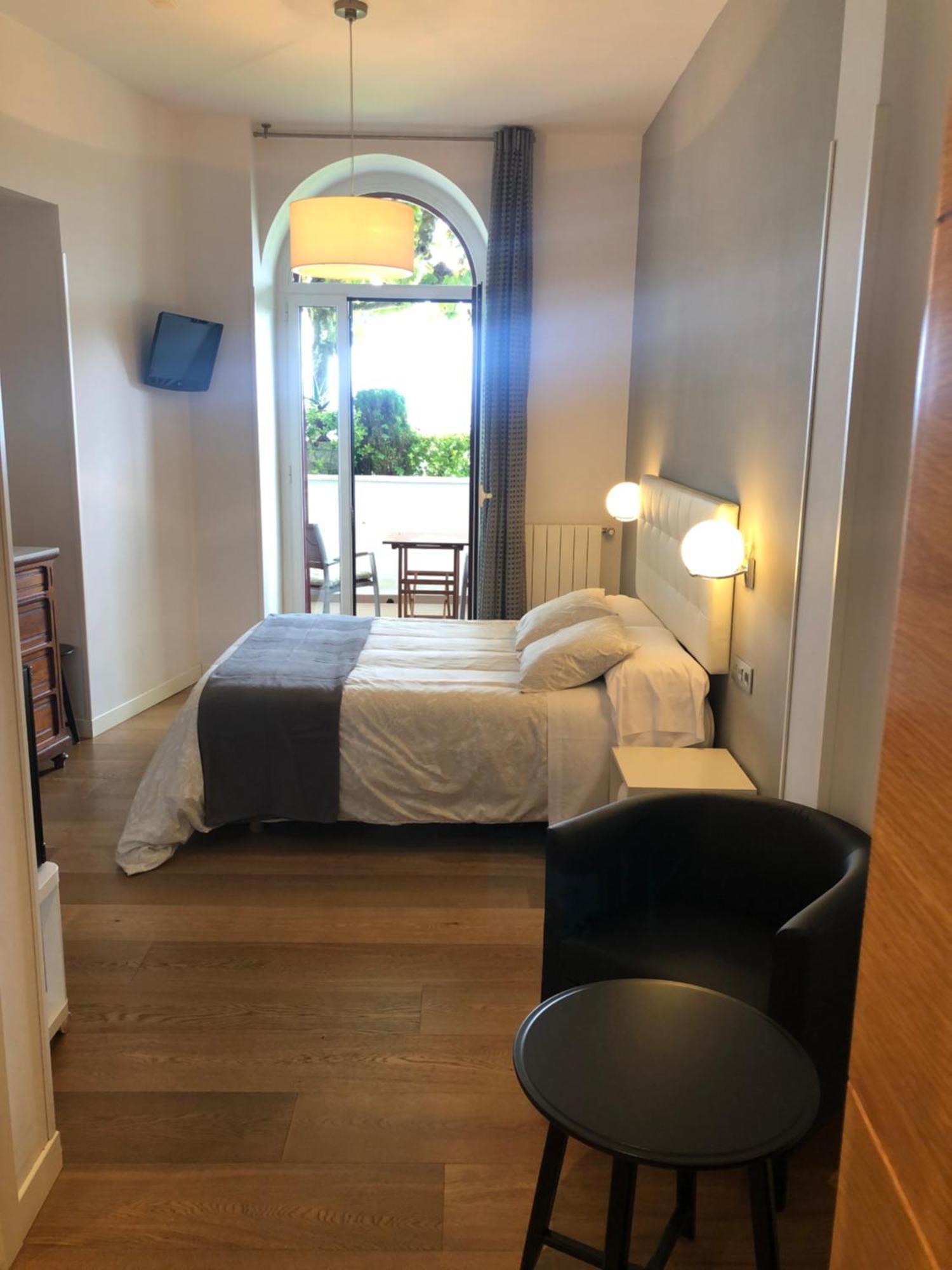 Cr Luarri Hotel Сан Себастиан Екстериор снимка